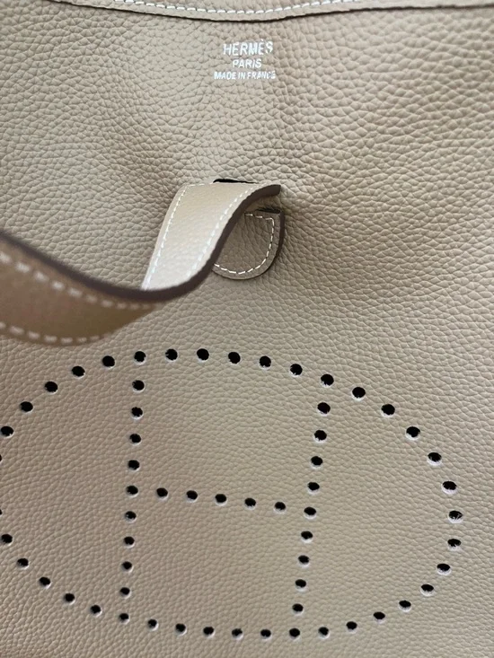 NWOT ✨Leather Strap Shoulder Bag with replacement shoulder strap and inner - Picture 3 of 11